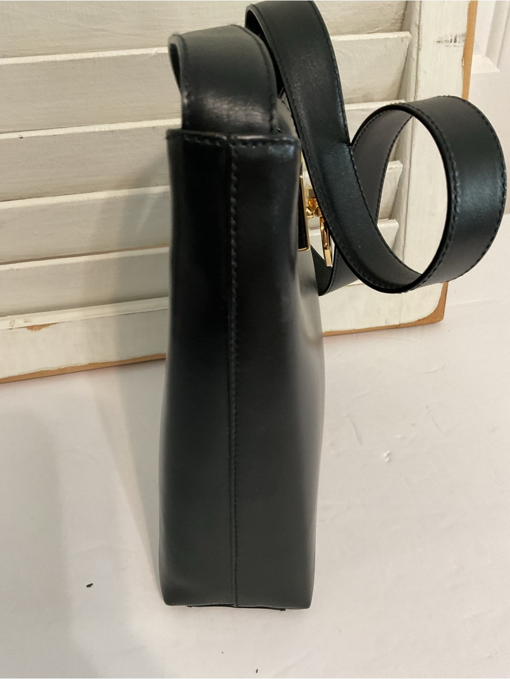Salvatore Ferragamo Gancini Shoulder Bag - Picture 6 of 16